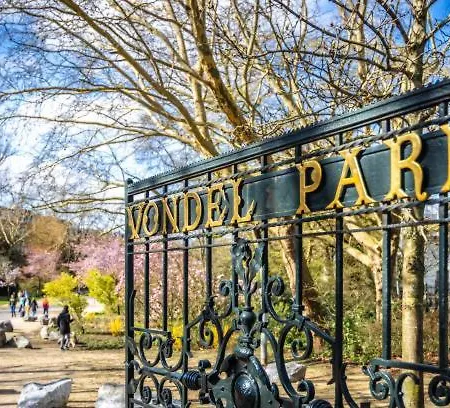 Daire Luxury Center Gem Within Walking Distance To Must-sees