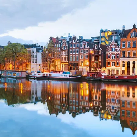 Luxury Center Gem Within Walking Distance To Must-sees Amsterdam