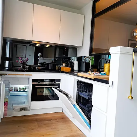 Luxury Center Gem Within Walking Distance To Must-sees Amsterdam